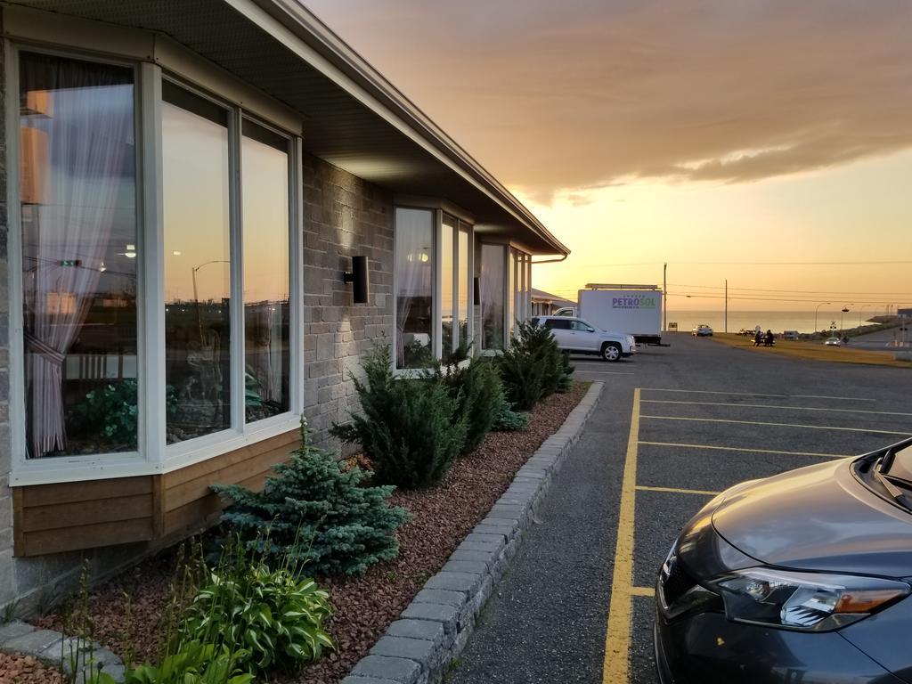 Hotel Motel La Vigie Matane Exterior foto